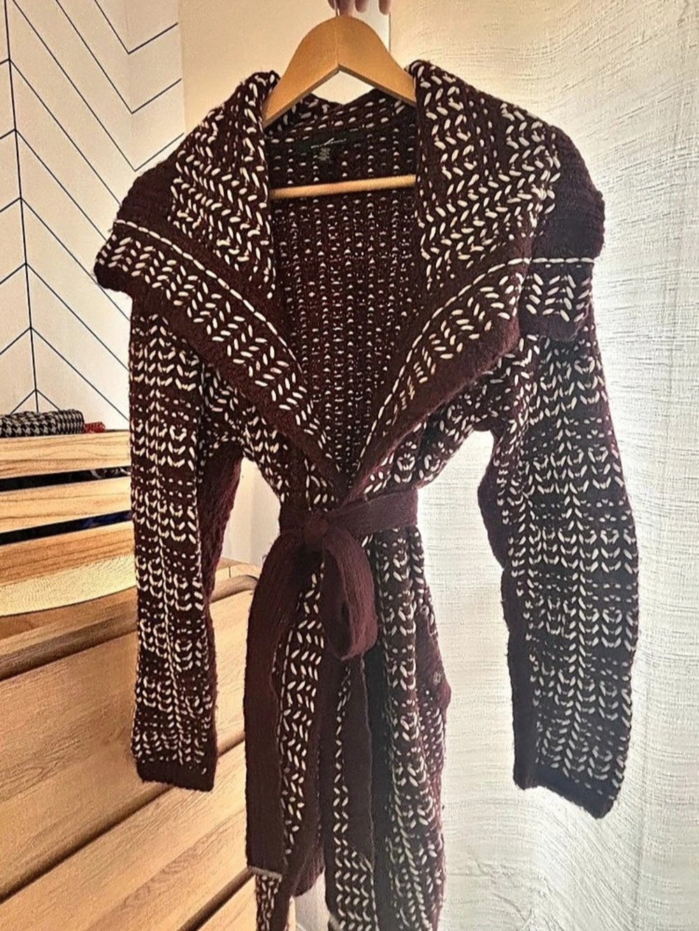 White House Black Market Geometric Knit Belted Cardigan in Brown & Cream XL